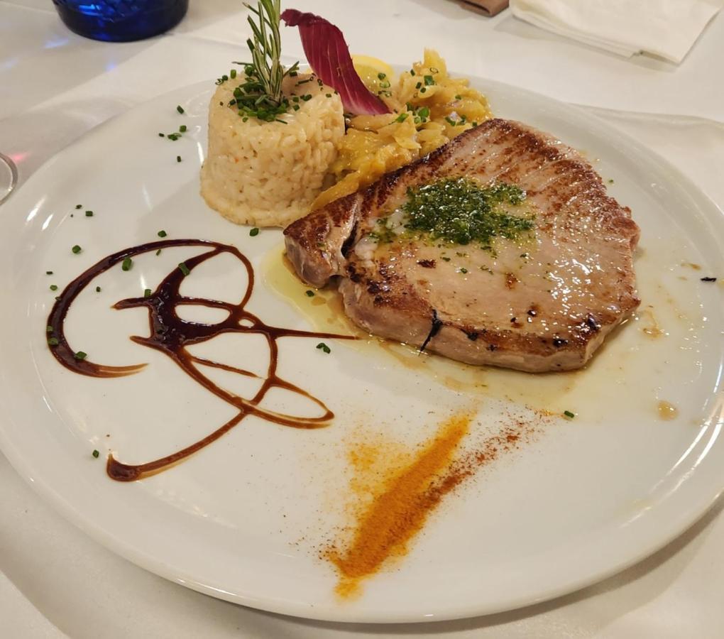 Logis Hotel Restaurant Les Charmettes อาร์เจเลส-ซัวร์-แมร์ ภายนอก รูปภาพ
