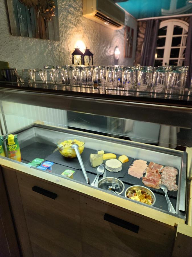 Logis Hotel Restaurant Les Charmettes อาร์เจเลส-ซัวร์-แมร์ ภายนอก รูปภาพ