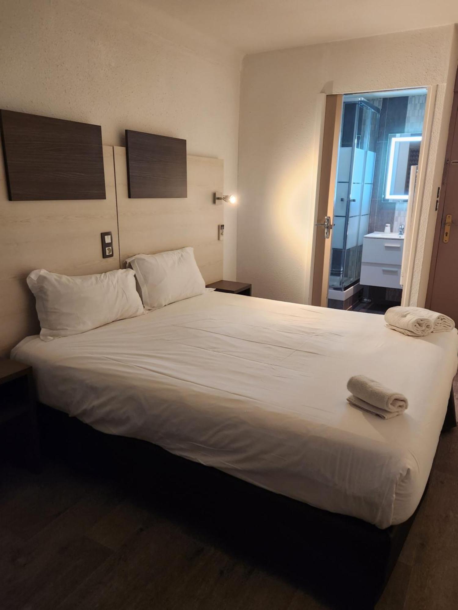 Logis Hotel Restaurant Les Charmettes อาร์เจเลส-ซัวร์-แมร์ ภายนอก รูปภาพ