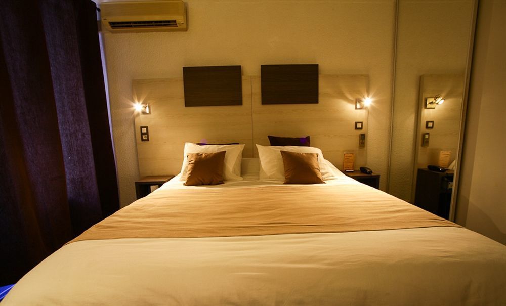 Logis Hotel Restaurant Les Charmettes อาร์เจเลส-ซัวร์-แมร์ ภายนอก รูปภาพ