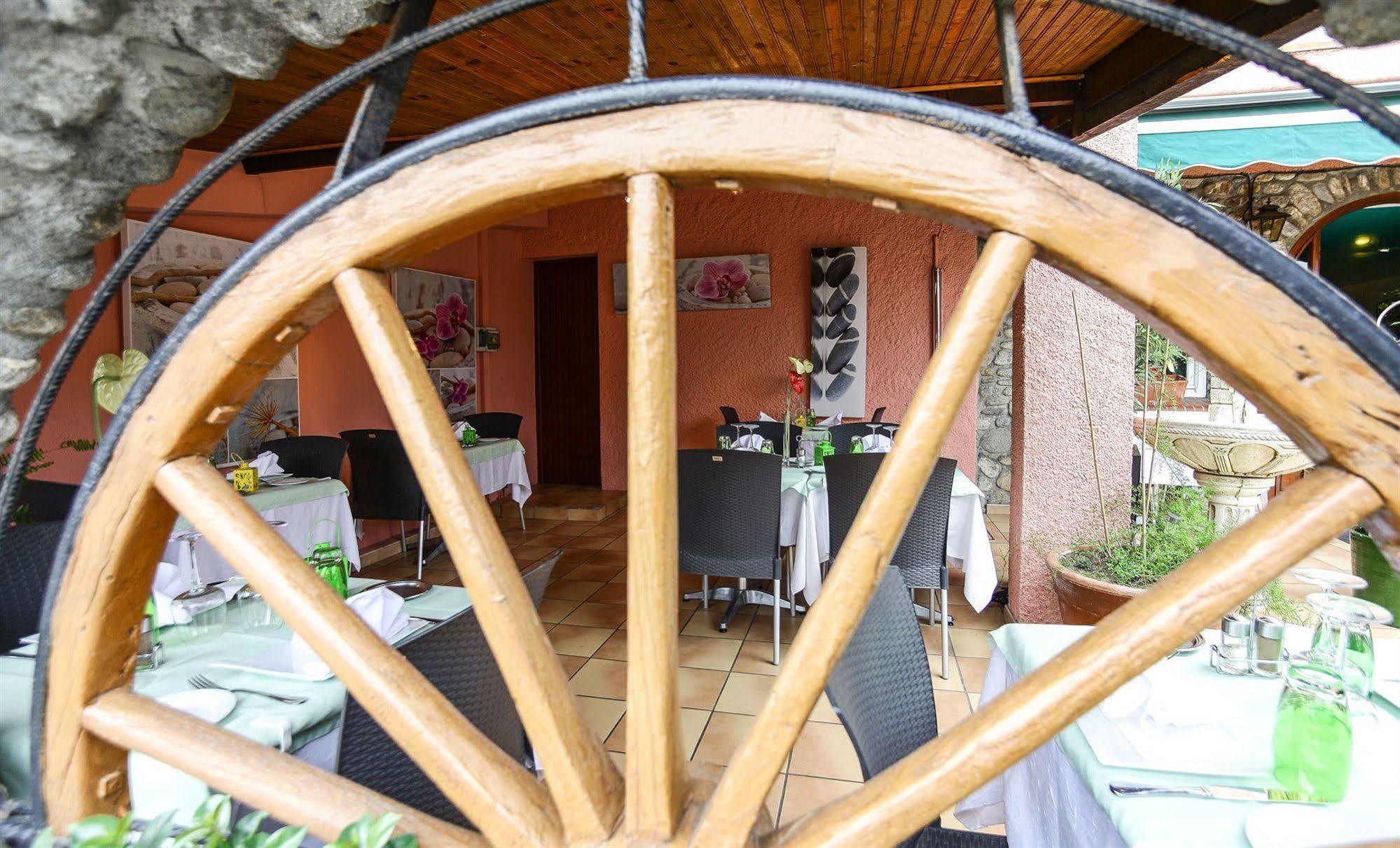 Logis Hotel Restaurant Les Charmettes อาร์เจเลส-ซัวร์-แมร์ ภายนอก รูปภาพ